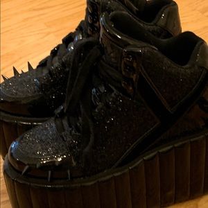 YRU Glitter Spike Qozmo Platforms
